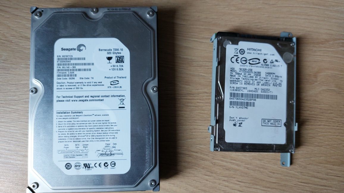 Dwa dyski, 320GB i 250GB, cena za całość