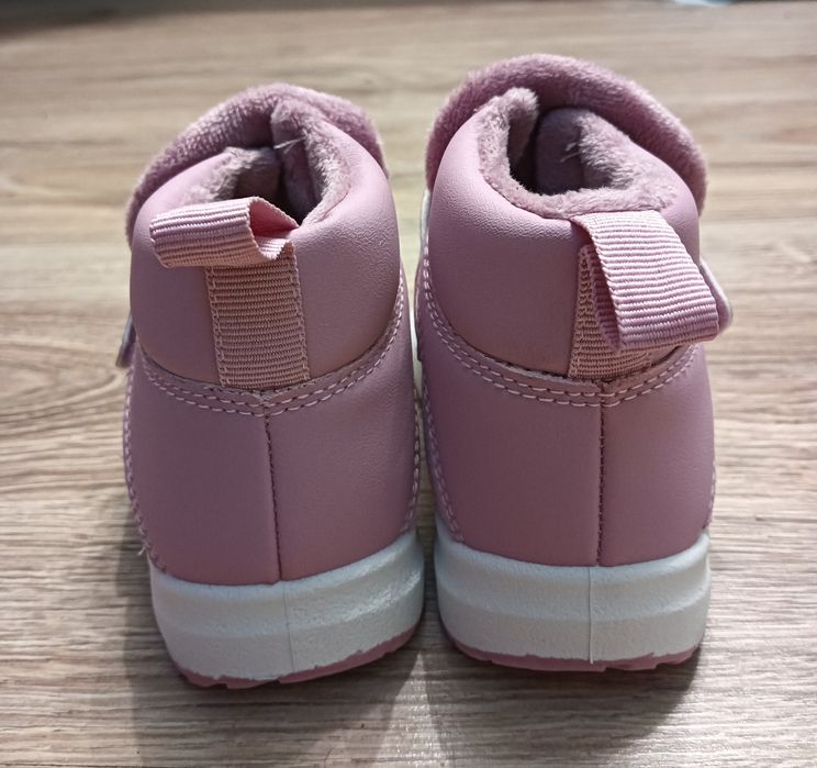 Zimowe buty dla dziewczynki