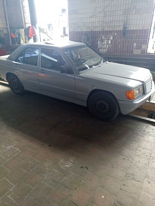 Мерседес w201 2.0d
