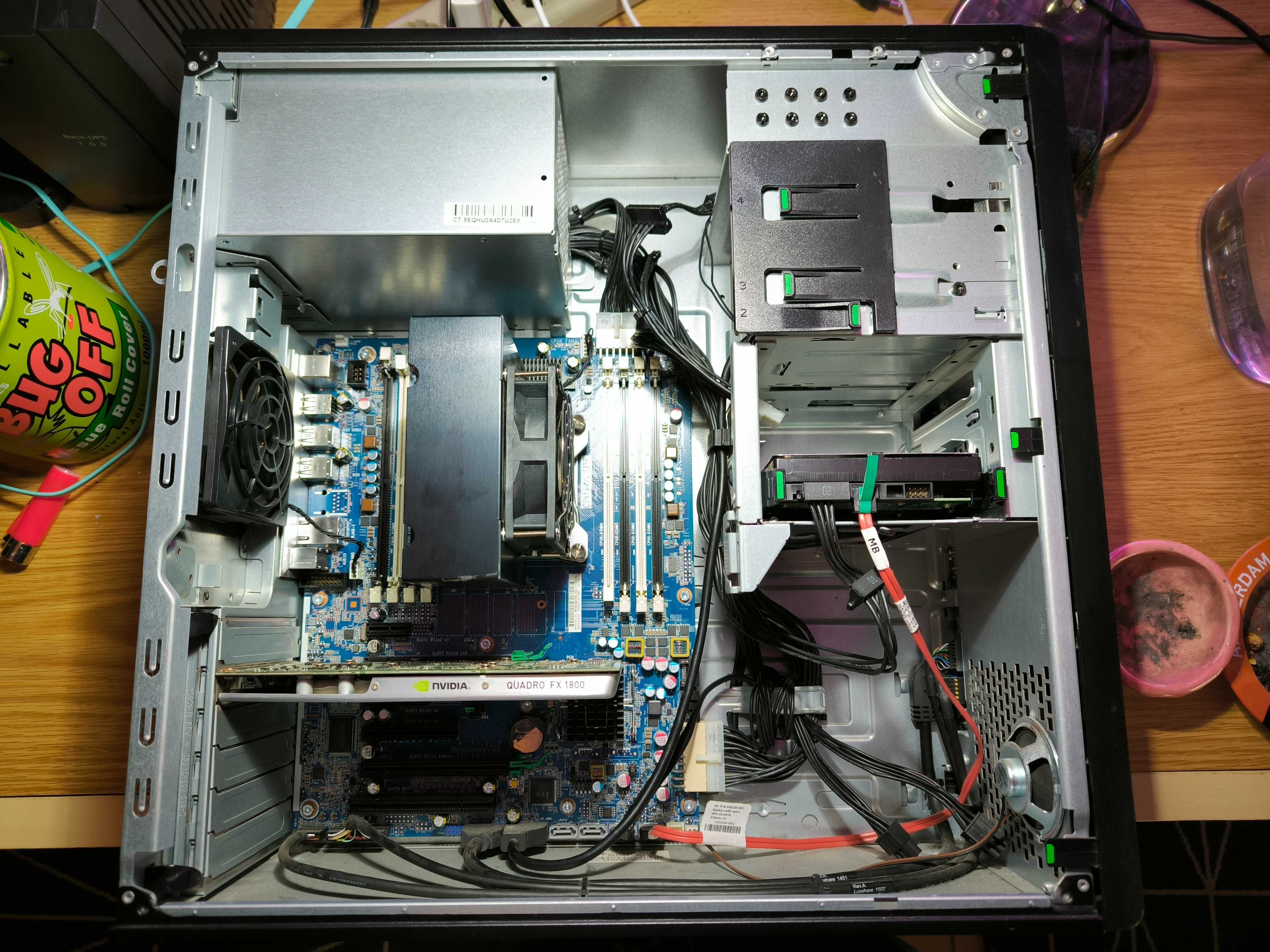 HP Z440 Workstation *sem memórias RAM *para peças