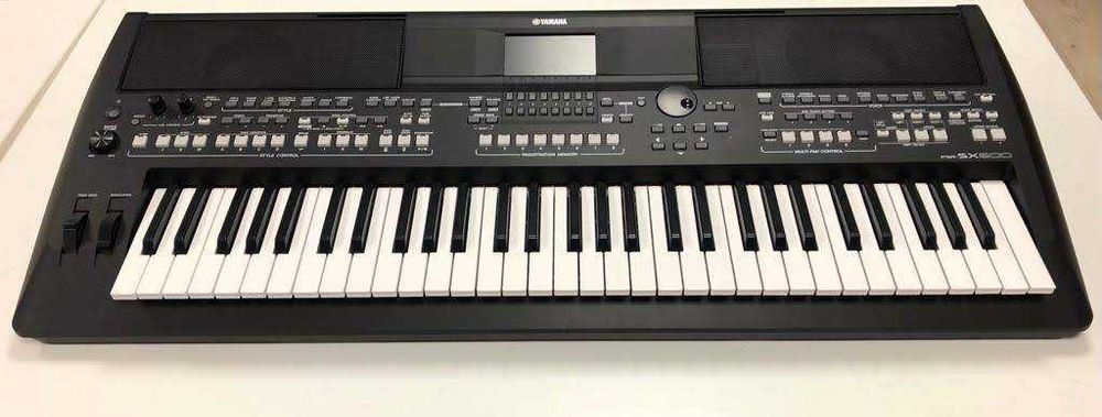 Yamaha PSR SX600