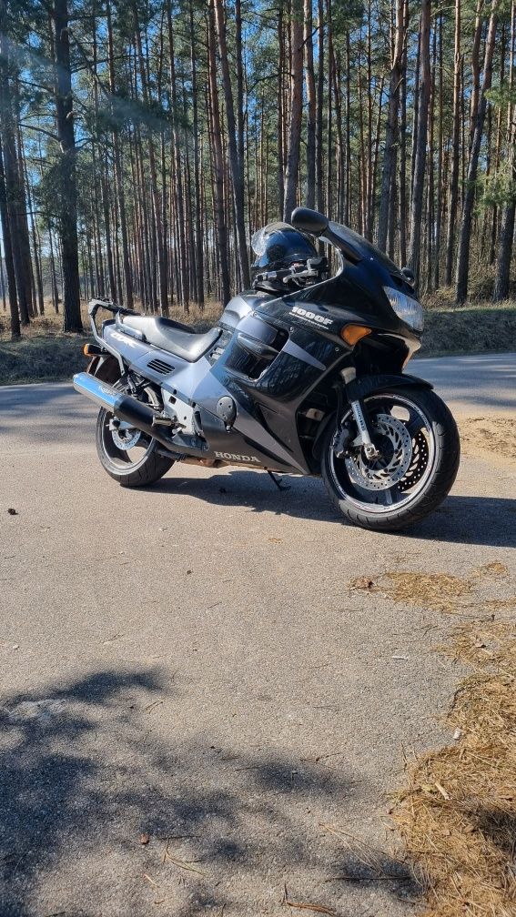 Honda CBR 1000F DUAL
