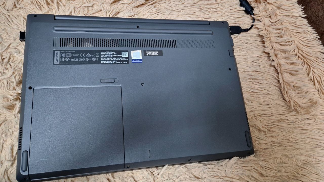 Ноутбук Lenovo v330-14arr
