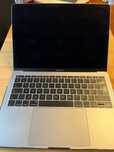 MacBook Pro 13 z 2019 stan idealny