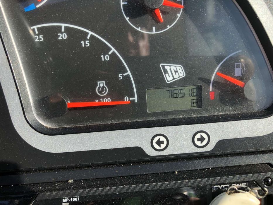 Навантажувач телескопічний JCB