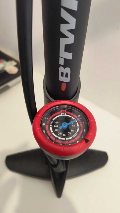 Bomba de Bicicleta BTWIN 500