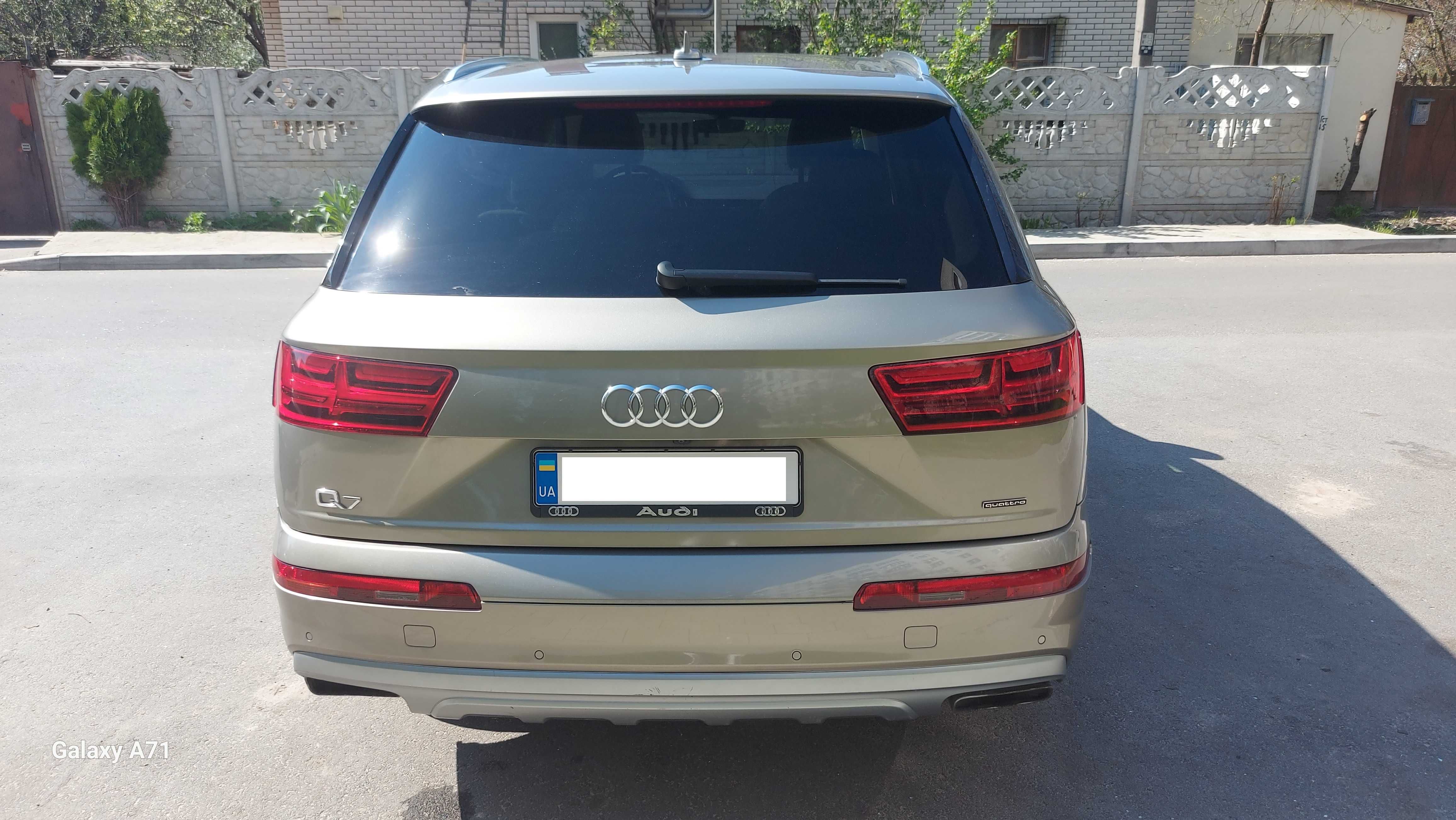 Audi Q7 3л TFSI 2017/2016