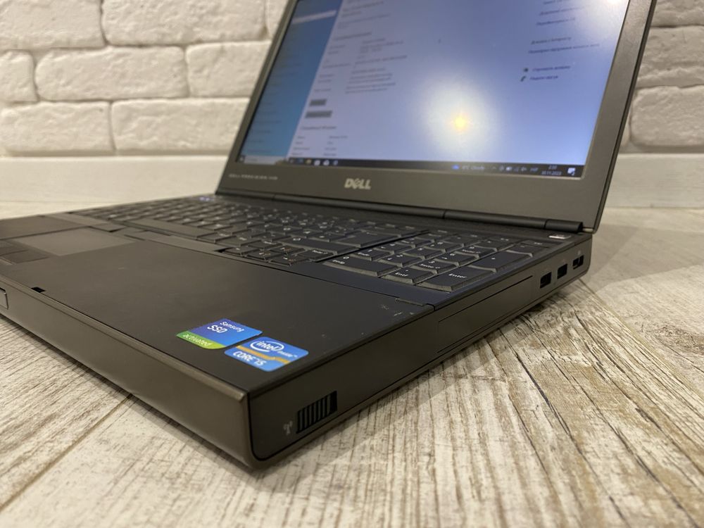 Ноутбук Dell M4700 i5-3380/8 DDR3/256 ssd/Fire PRO M4000 1Gb