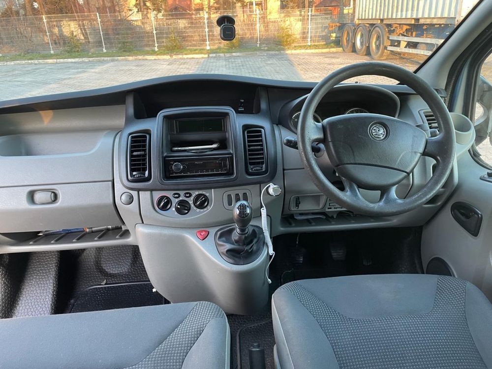 Opel Vivaro 2,5Cdti