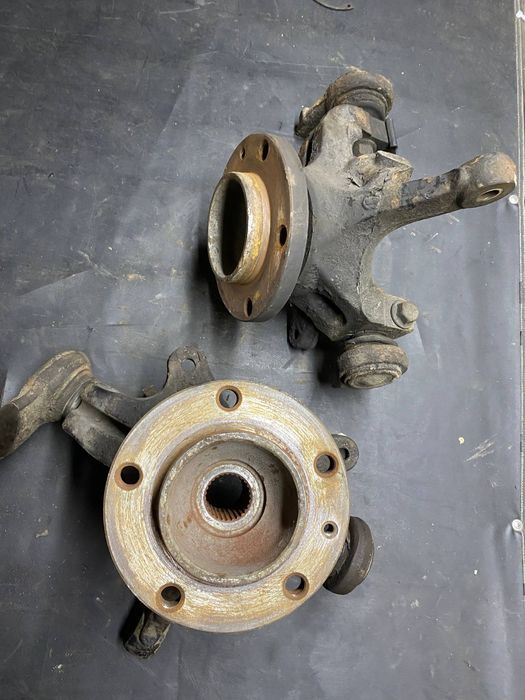 Кулак Поворотный Рено Мастер 2005 2-2-дизель р л р16 цена за 1 шт