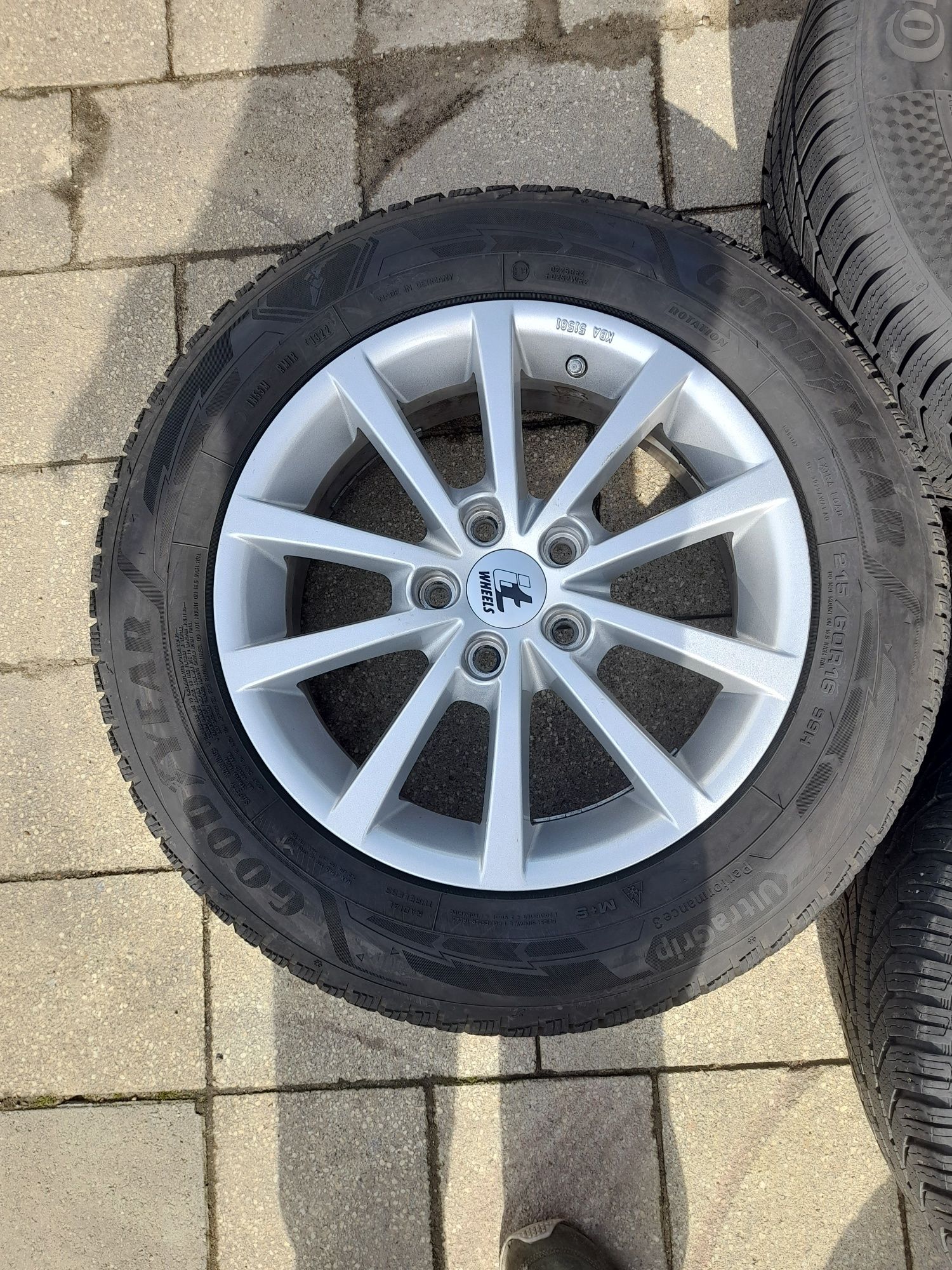 Koła zimowe Ford volvo 5x108  215 60 r16