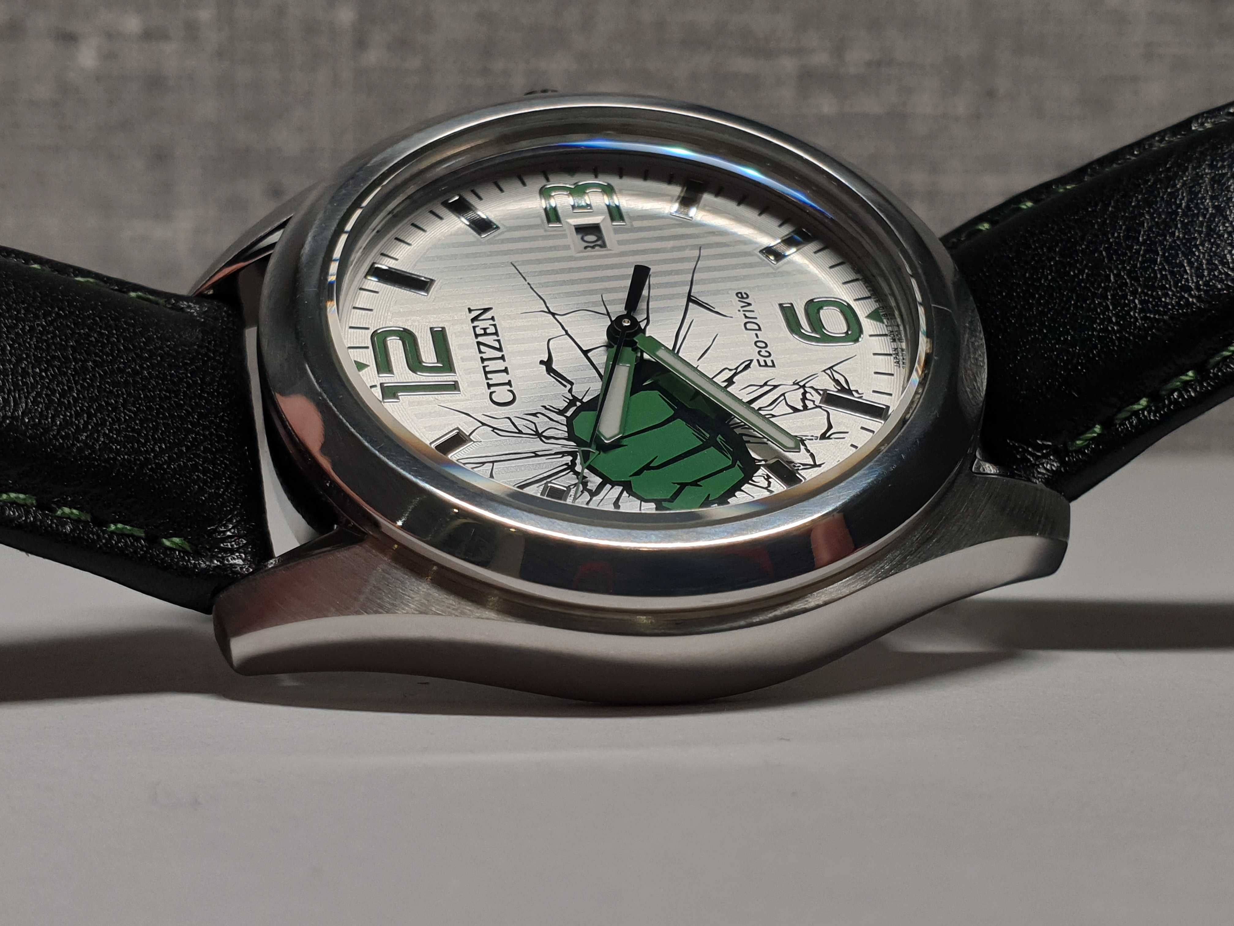 Чоловічий годинник часы Citizen Eco-Drive AW1431-24W Marvel Hulk 43mm