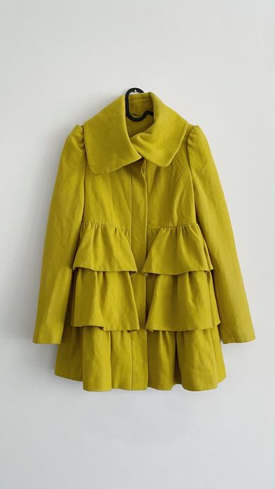 Płaszcz limonkowy wełna wełniany S falbanki