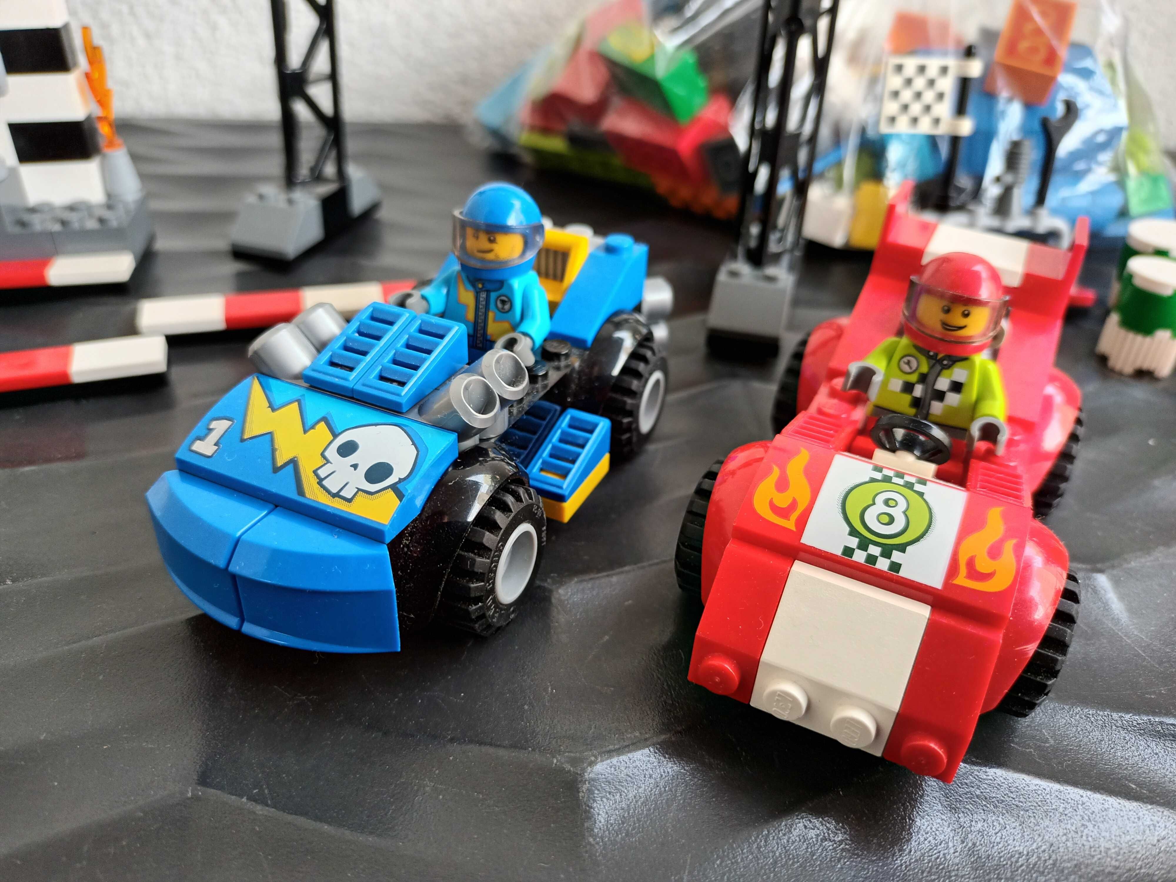 Klocki LEGO Juniors 10673 - Dzień wyścigów