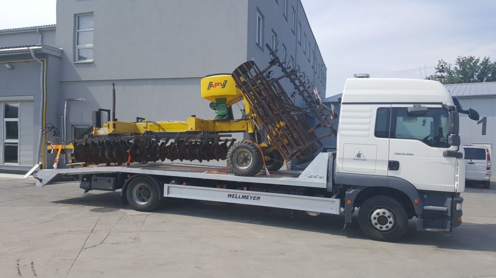 Transport pomoc drogowa laweta bus holholowanie