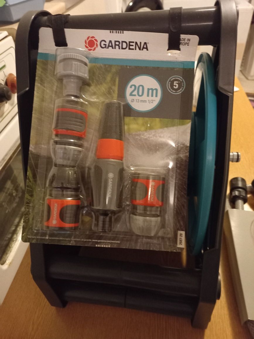 Wąż ogrodowy NOWY Gardena z końcówkami i łącznikiem