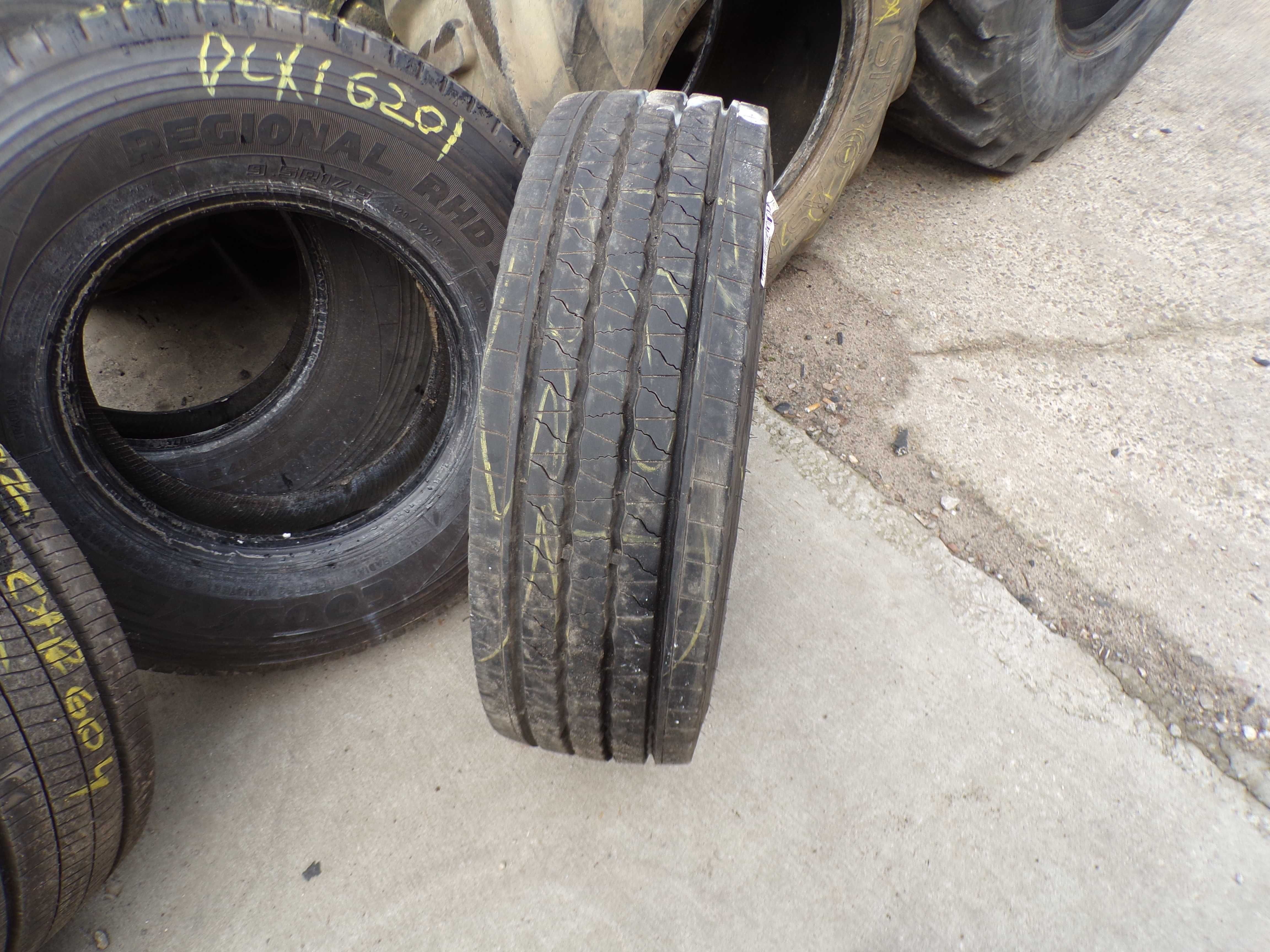 opona 235/75R17.5 Hankook AH35 (610 netto)