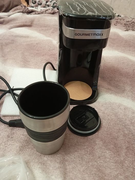 Кофеварка новая.