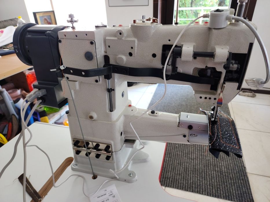 Промышленная рукавная швейная машина