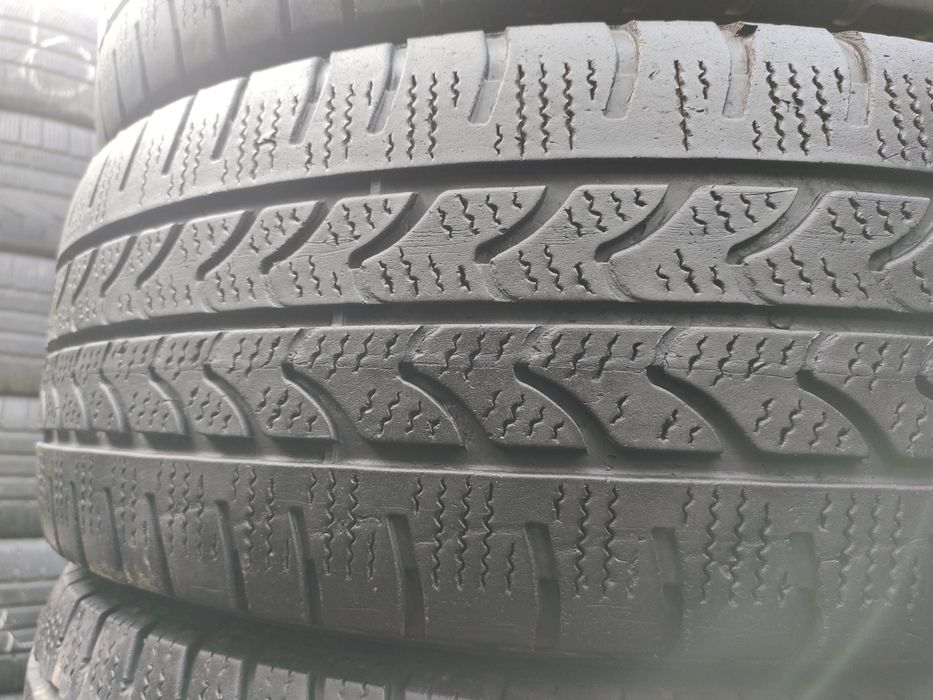 Шини резина зима R15c