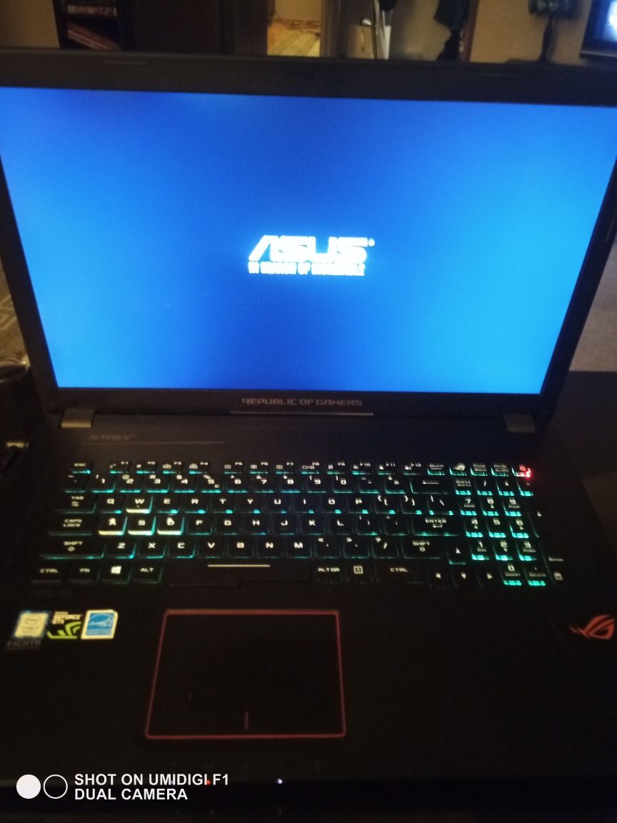 Asus Strix G753ve. Gtx1050Ti. I7 16 GB