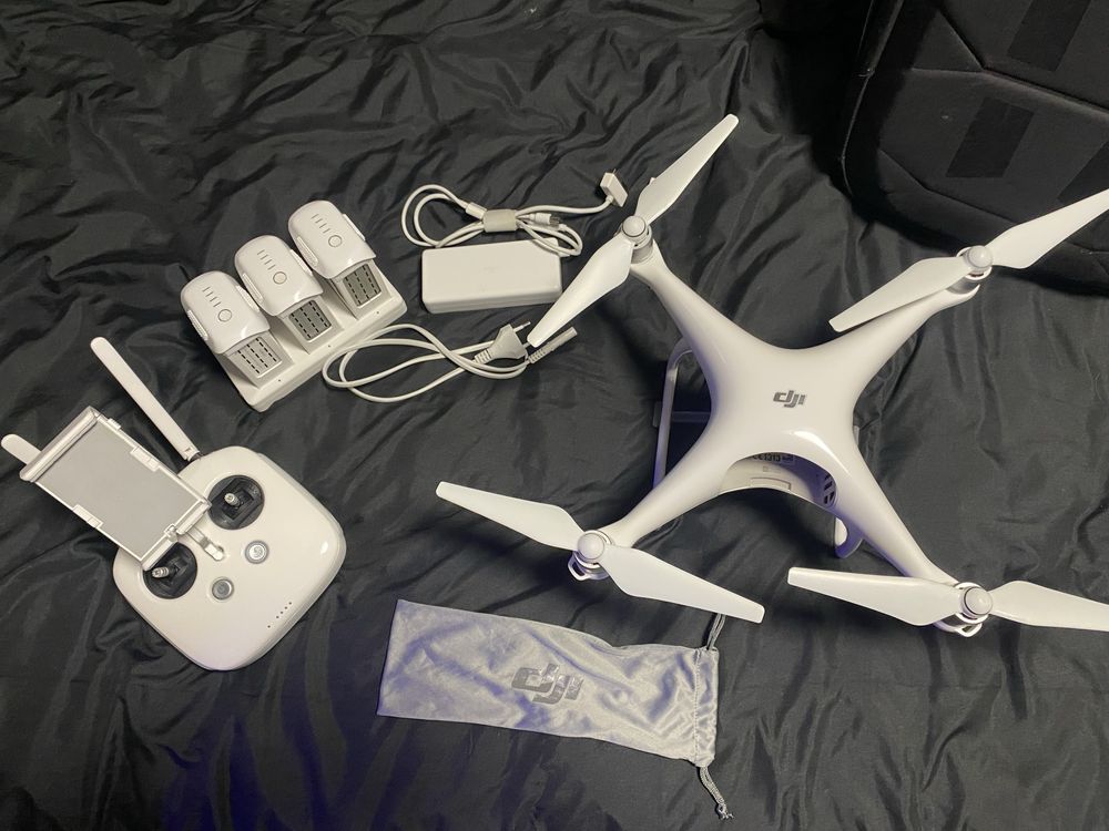Dron DJI Phantom 4 Advanced Starter kit