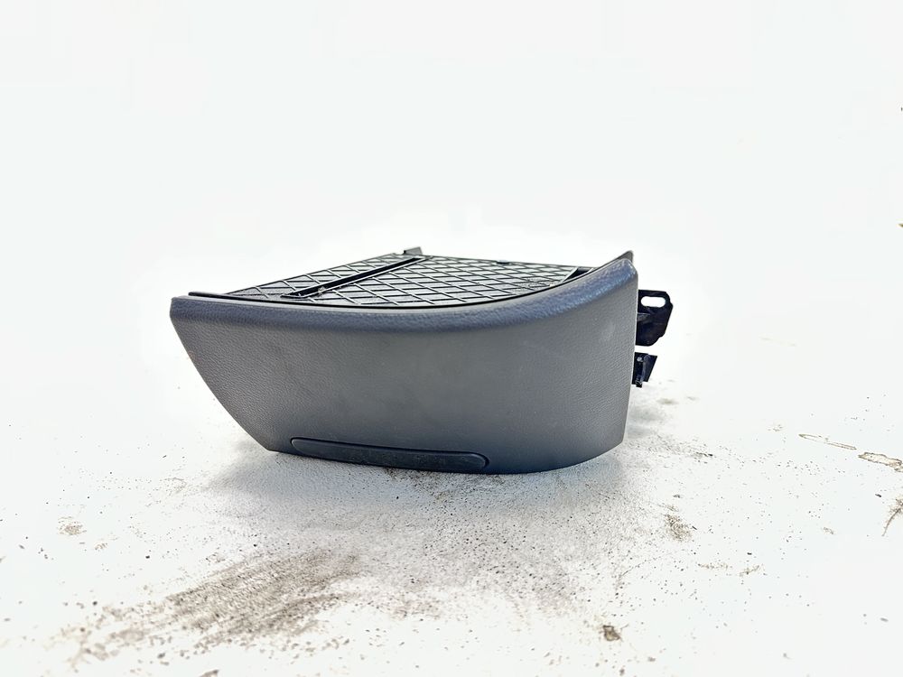 Volkswagen T5 cupholder uchwyt na kubek zapalniczka multivan caravelle