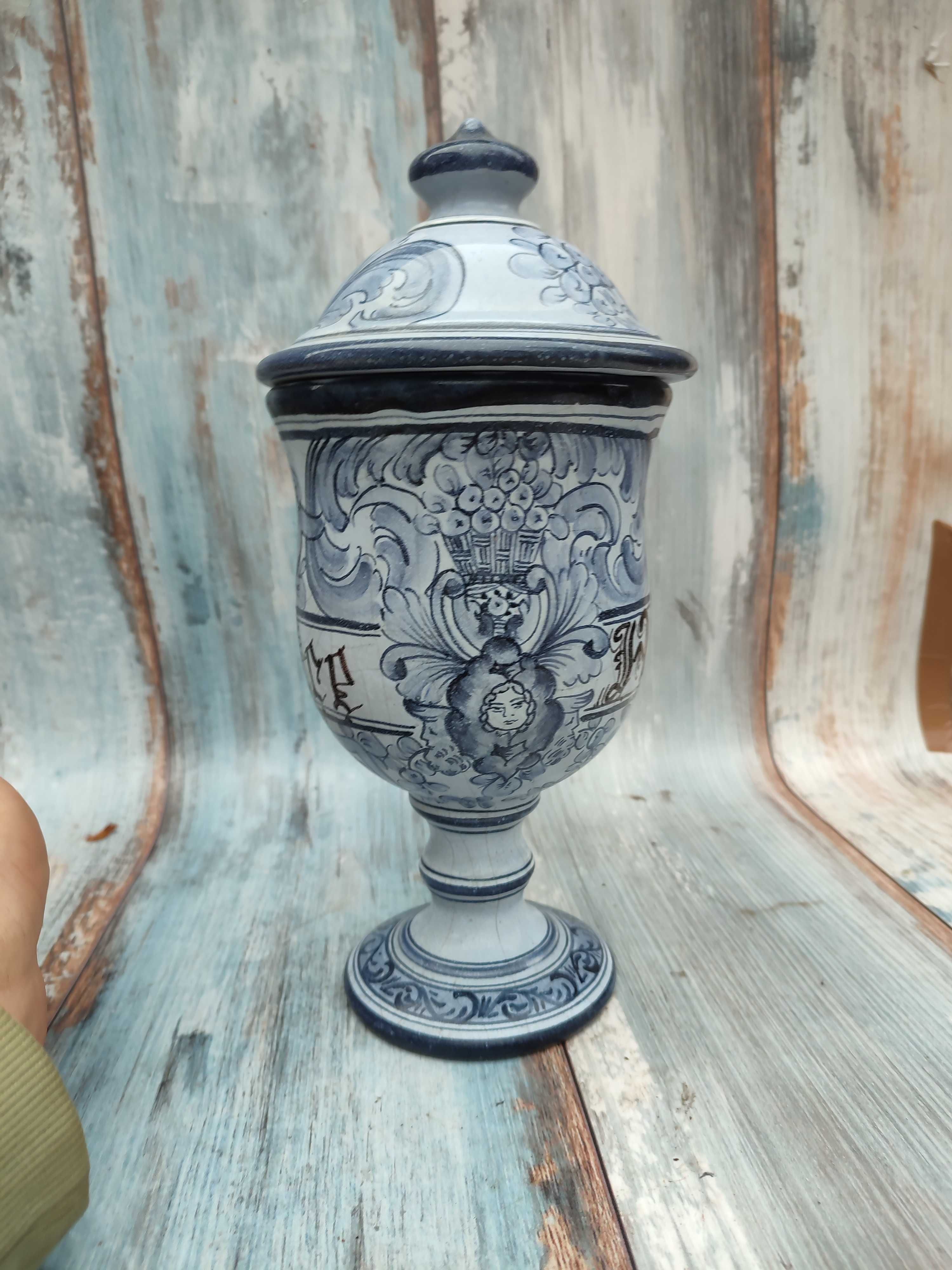 Ceramiczny pojemnik na nodze - Bassano - etykieta Włochy