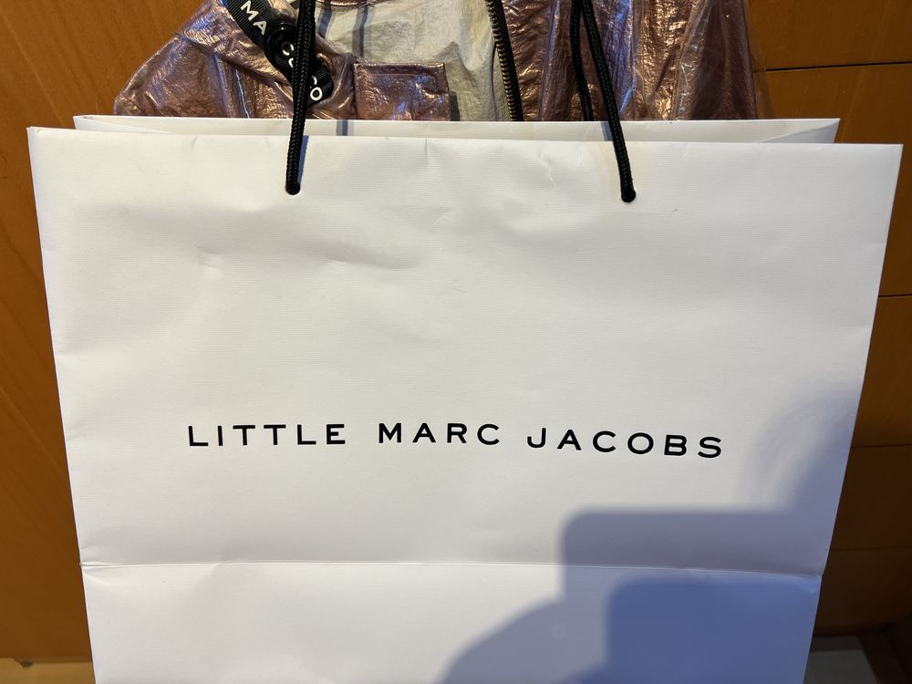 Impermeavel rosa original marc jacobs tam 6 anos novo sem etiqueta