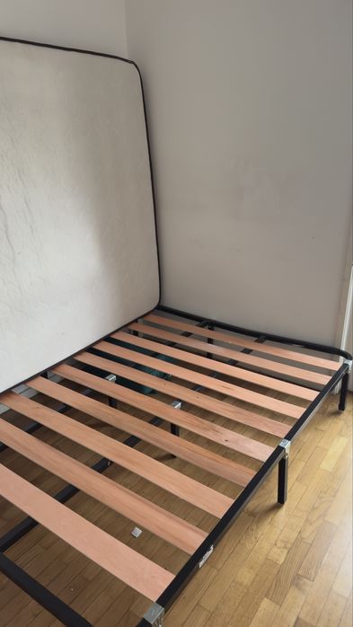 Cama casal com colchao