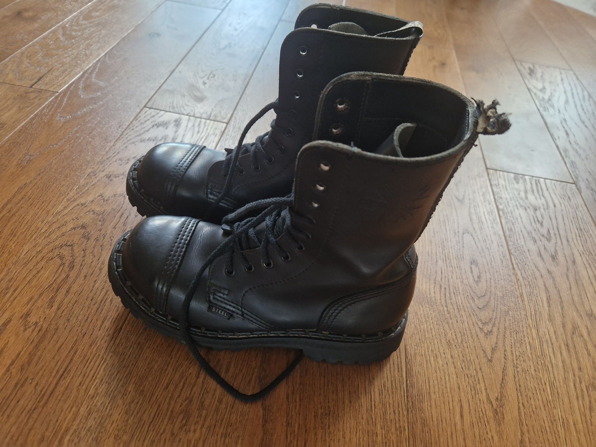 Buty glany czarne