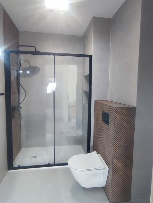 Łazienki/Remonty ,wykończenia