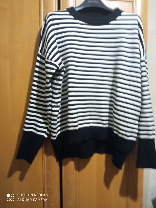Светри жіночий новий