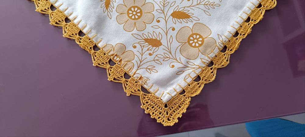 Toalha decorativa bordada crochê flores