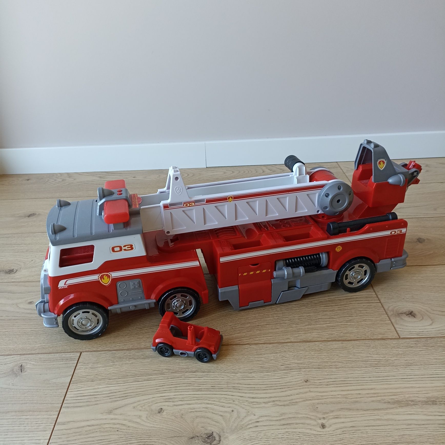 Duży wóz strażacki Psi patrol paw patrol