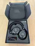 Headphones JBL Live 660 com tecnologia Noise Cancelling
