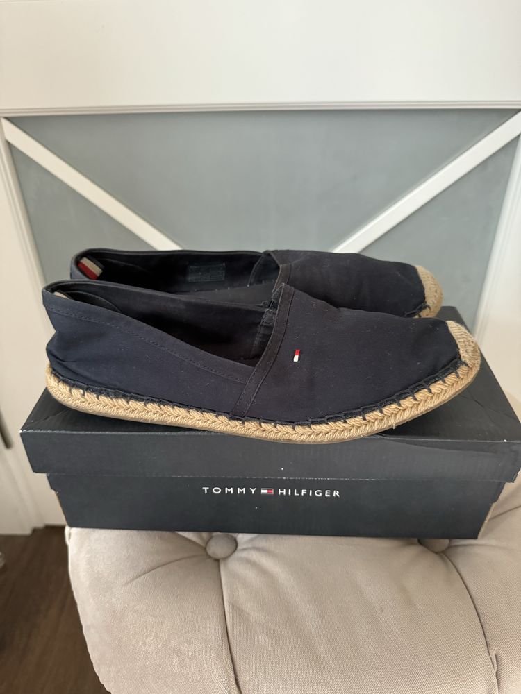 Продам слипоны Tommy Hilfiger 39р.