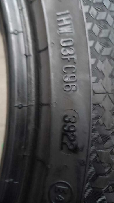 2x 215/55R18 CONTINENTAL WinterContact TS870P bieżnik 6,63mm zima 2022