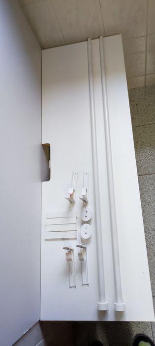 Conjunto 2 varões extensíveis + suportes e pontas