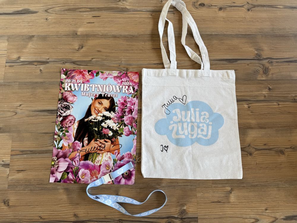 Julia Żugaj torba autografy smycz plakat perfumy
