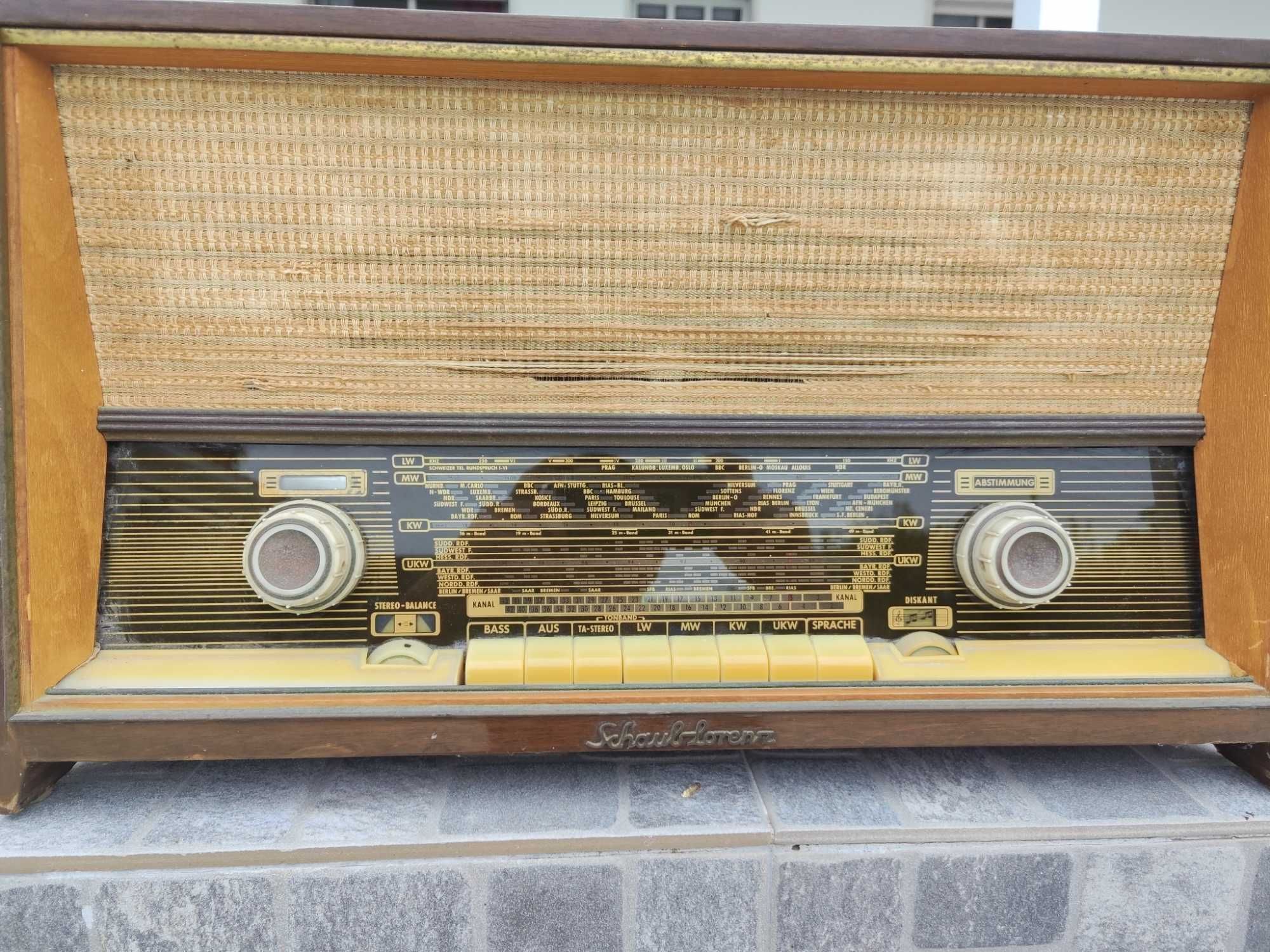 Rádio Schaublorenz, com giradiscos, para reparar ou peças
