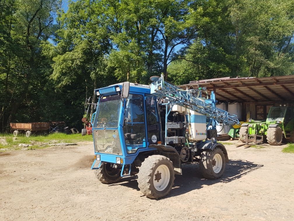 Opryskiwacz samojezdny Inuma