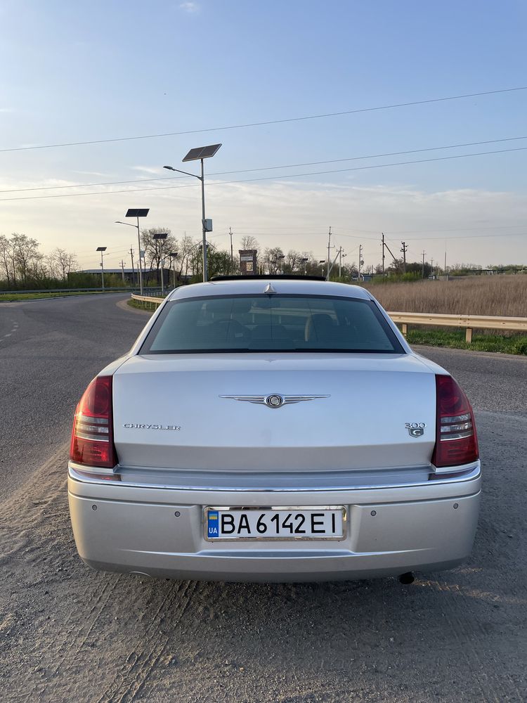 Продам Chrysler 300C