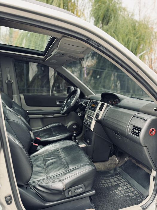 Nissan X-Trail 2006 рік 2.2 дизель механіка 6-ступка