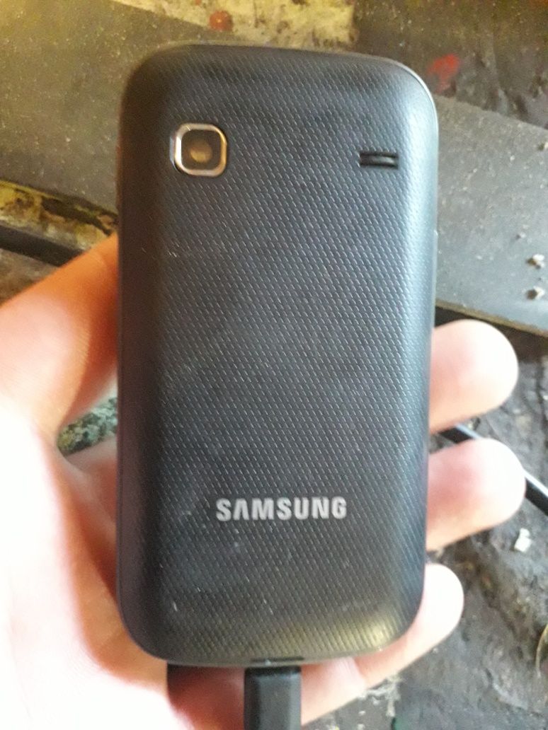 Мобильный телефон самсунг GT-S5660