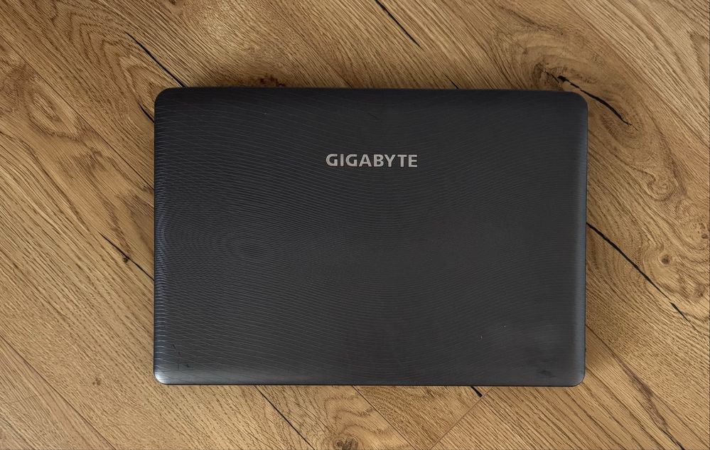 Ігровий ноут Gigabyte, SSD 256Gb, 8Гб, 4 ядра, і5,