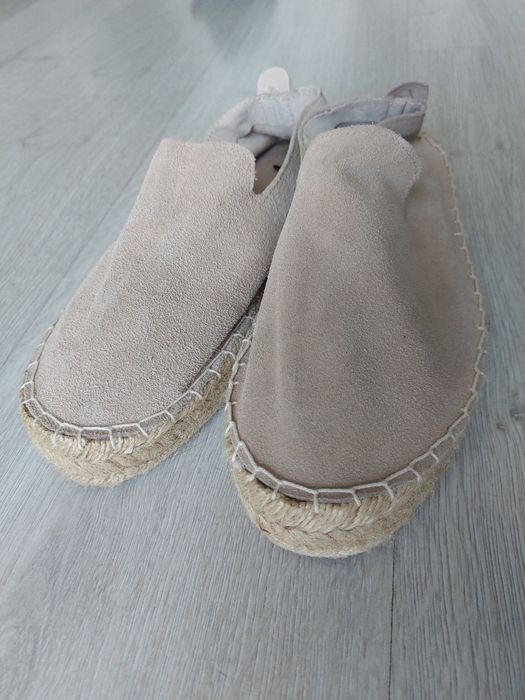 Skórzane espadryle Reserved