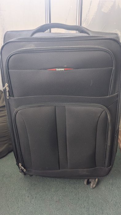 Продам валізу велику