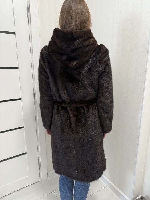 Норкова шуба коричнева