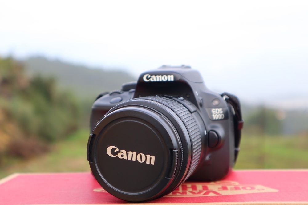 Canon EOS 100D + EFS 18-55mm